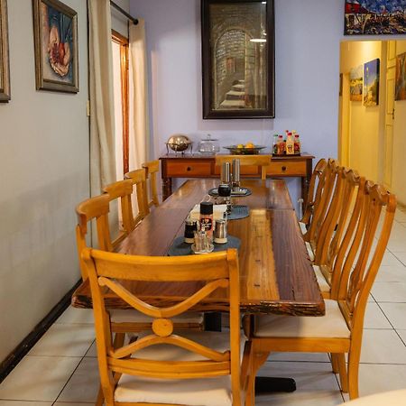Sleepers Villa Guesthouse Polokwane Luaran gambar