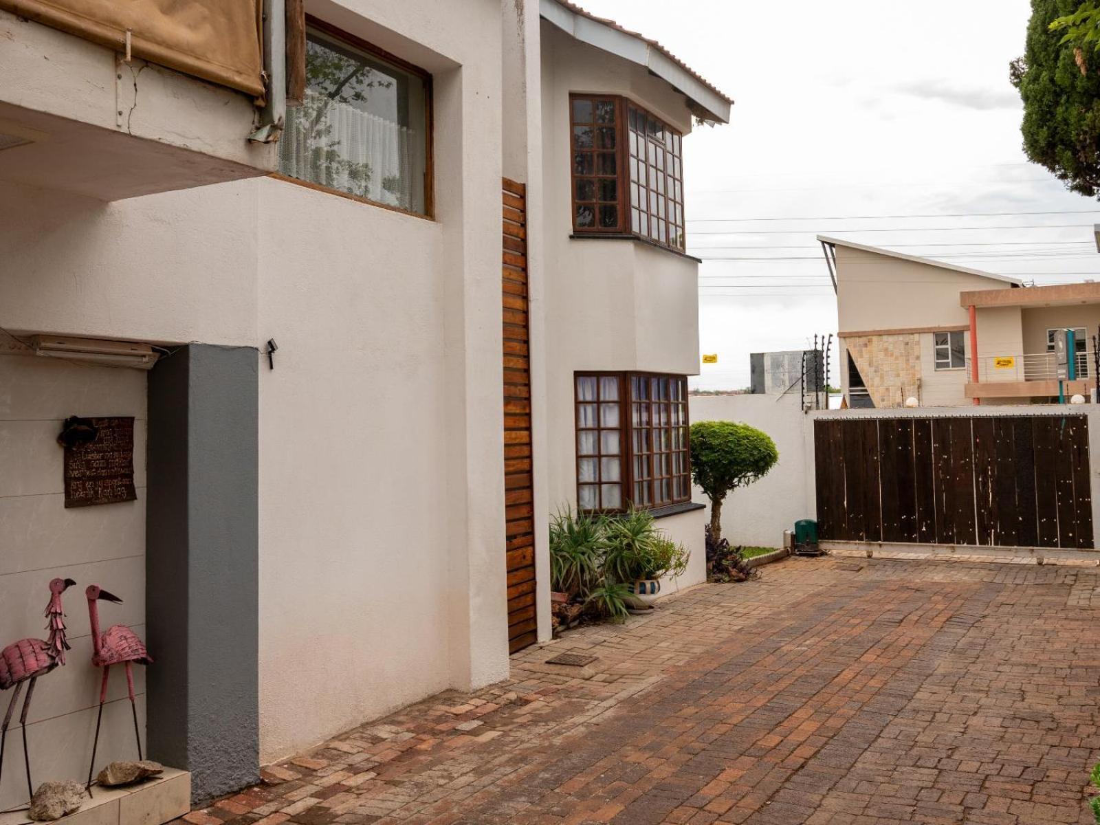 Sleepers Villa Guesthouse Polokwane Luaran gambar